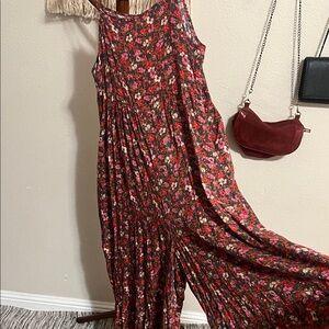 Natural Life / popular brand! Floral Sleeveless romper/ jumpsuit